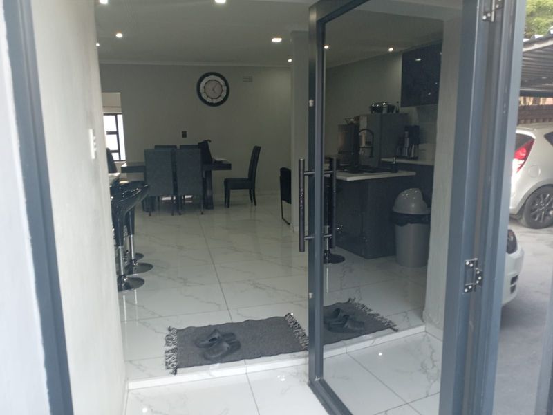 House For Sale in Greymont - Photo 5