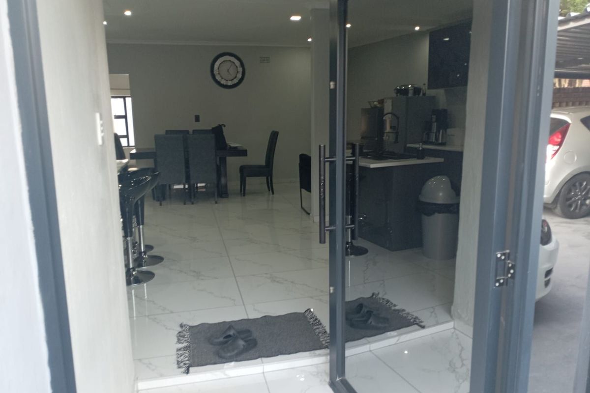 House For Sale in Greymont - Photo 5