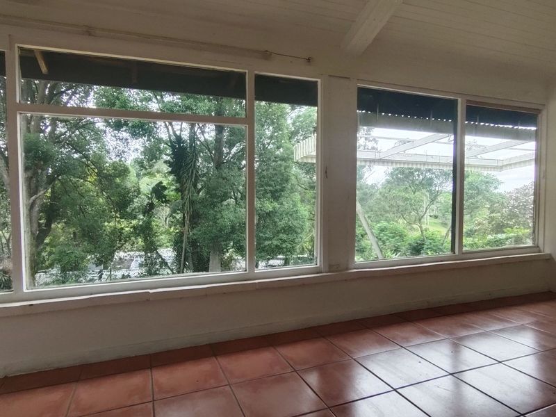 House For Sale in Hillcrest Park - Photo 4