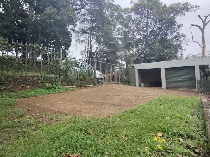 House For Sale in Hillcrest Park - Photo 3