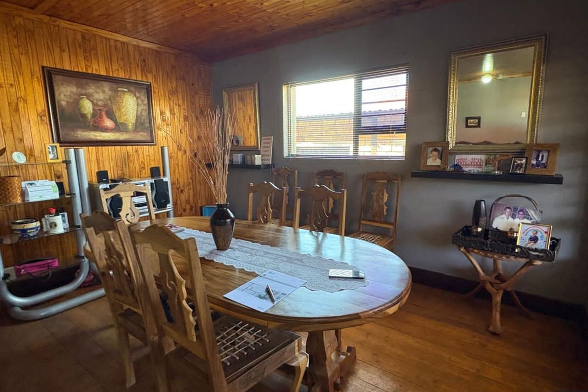 House For Sale in Riviera - Photo 4