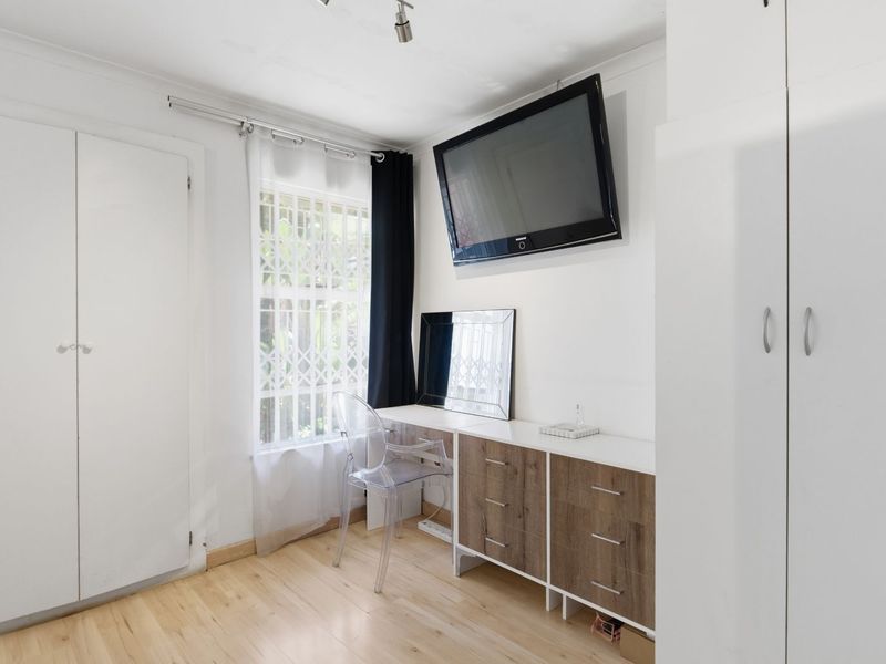 House For Sale in Wilgeheuwel - Photo 10