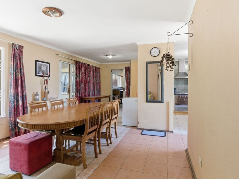 House For Sale in Wilgeheuwel - Photo 4