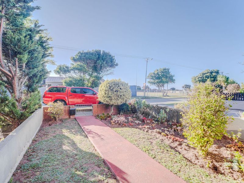 Apartment For Sale in Linton Grange - Photo 2