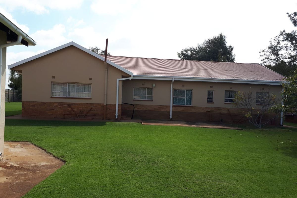 Farm For Sale in Rikasrus AH - Photo 2