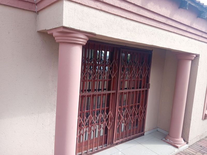 House For Sale in Mahlako-a-phahla Gardens - Photo 8