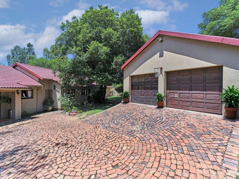 House For Sale in Sharonlea - Photo 3