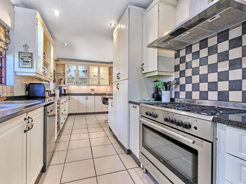 House For Sale in Sharonlea - Photo 7