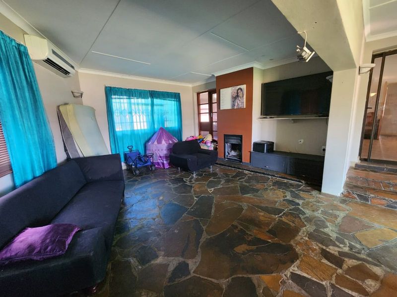 House For Sale in Herlear - Photo 2