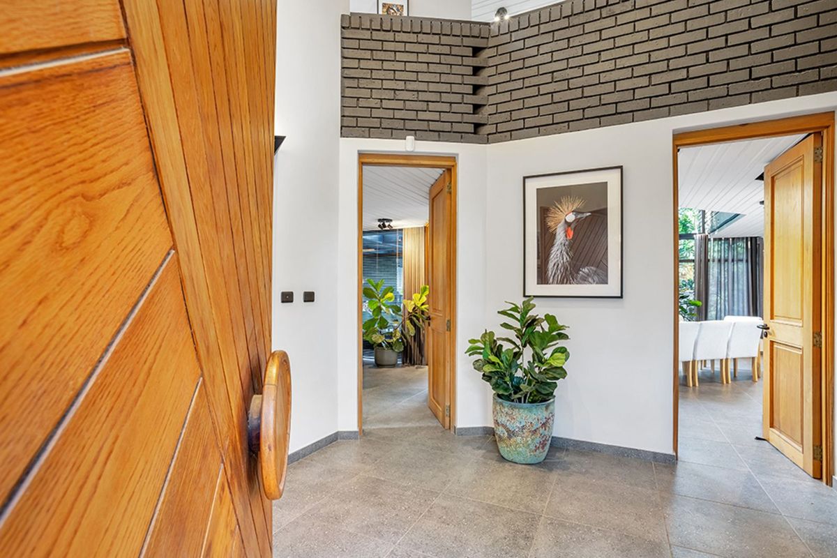 House For Sale in Waterkloof - Photo 4