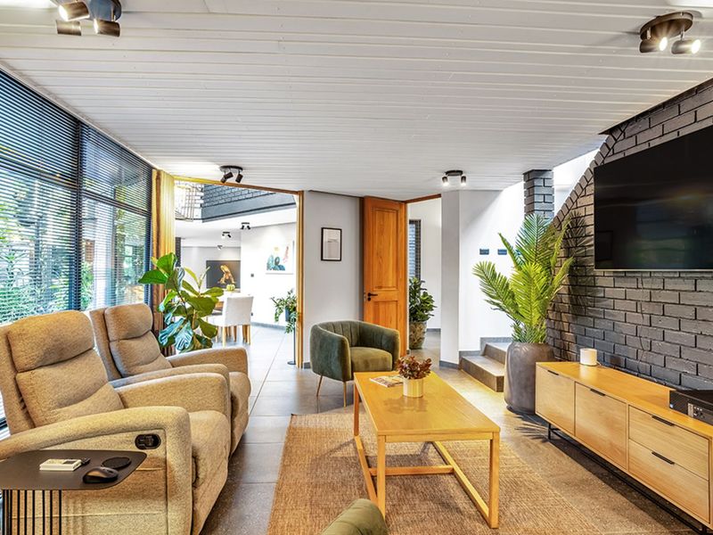 House For Sale in Waterkloof - Photo 5