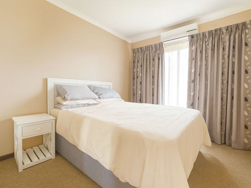 Townhouse For Sale in Moreleta Park - Photo 8