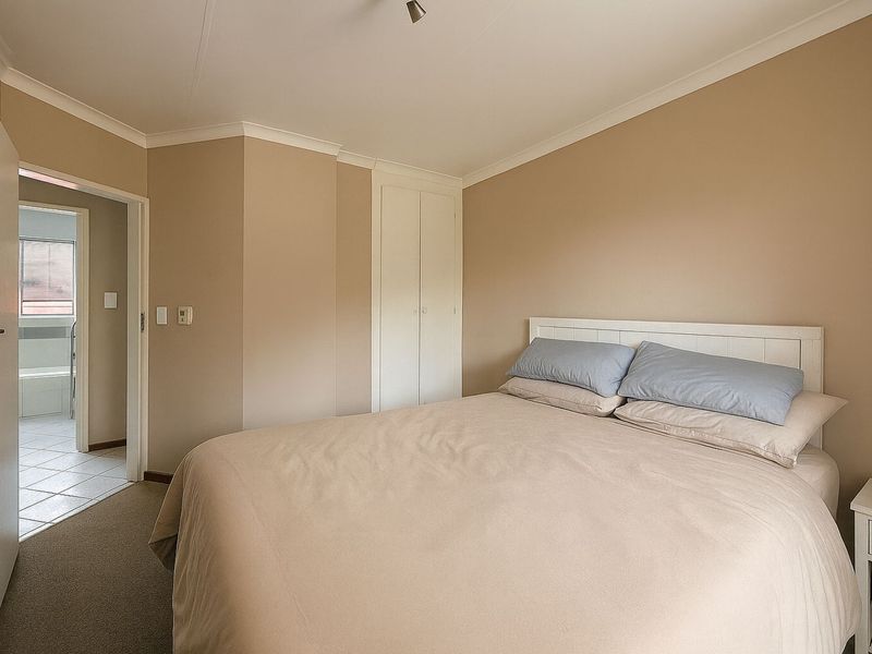 Townhouse For Sale in Moreleta Park - Photo 7