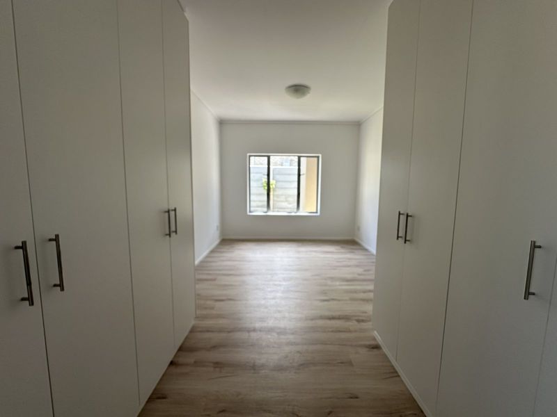 Townhouse For Sale in Mooikloof Country Estate - Photo 10