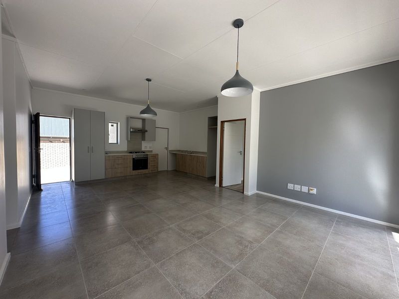 Townhouse For Sale in Mooikloof Country Estate - Photo 6