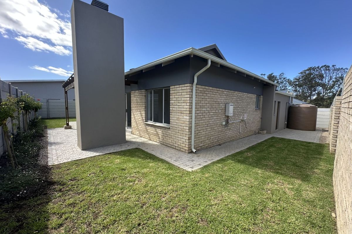 Townhouse For Sale in Mooikloof Country Estate - Photo 3