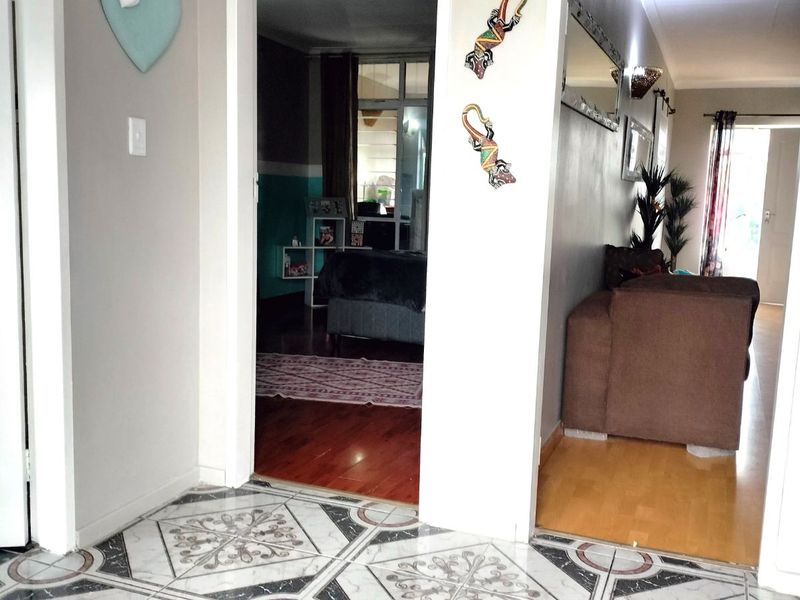 Apartment For Sale in Witpoortjie - Photo 5