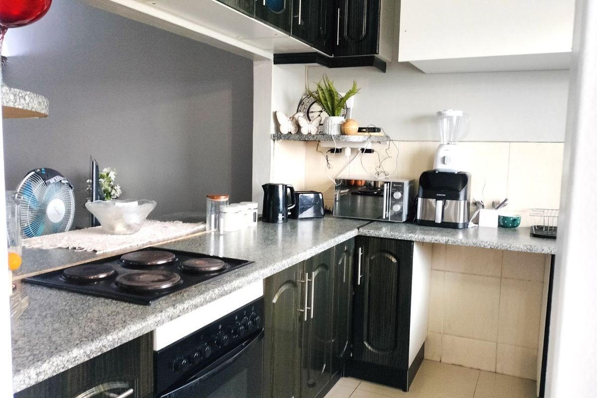 Apartment For Sale in Witpoortjie - Photo 4