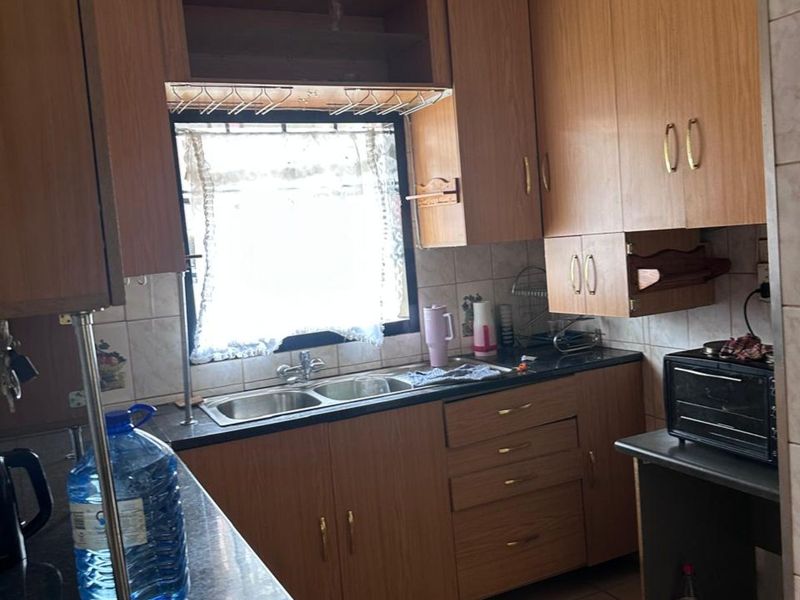 House For Sale in Elandspoort - Photo 4