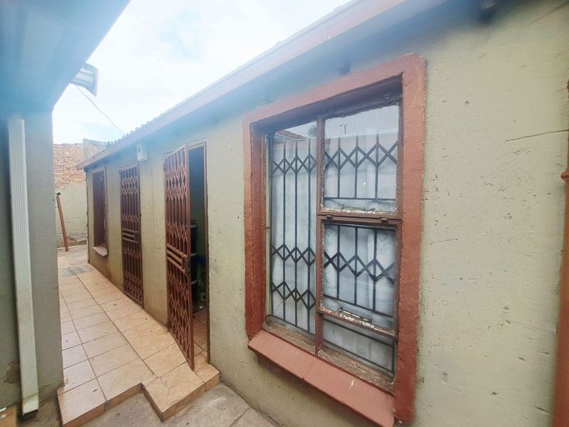House For Sale in Mamelodi East - Photo 3