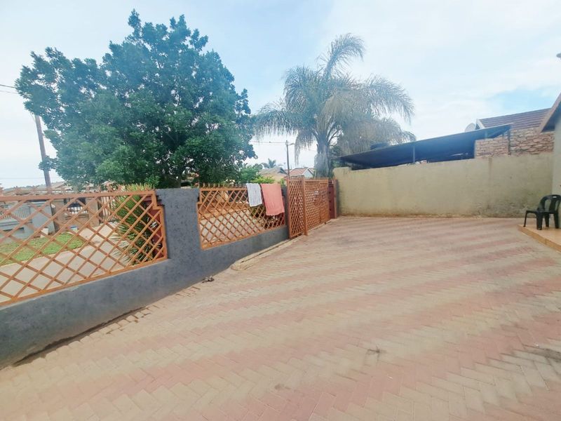 House For Sale in Mamelodi East - Photo 4