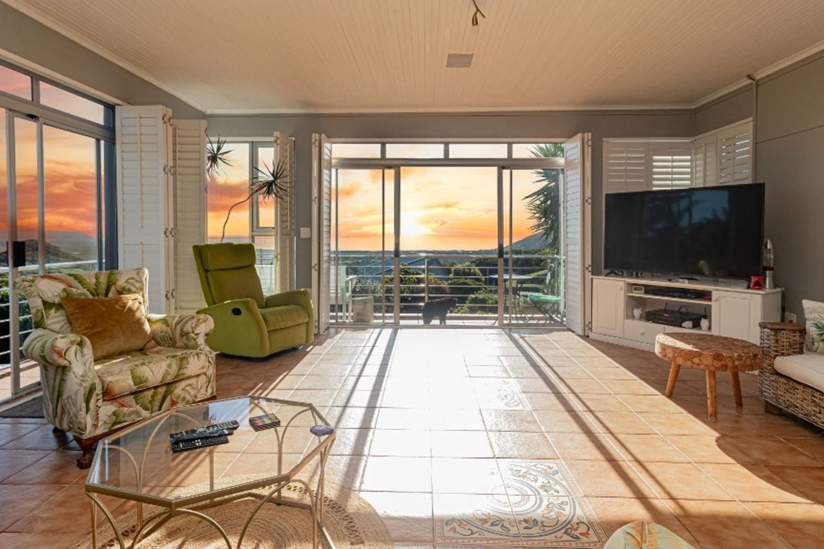House For Sale in San Michel - Photo 2