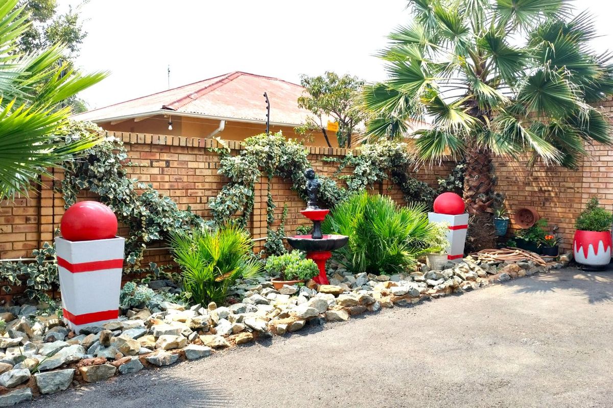 House For Sale in Carletonville Central - Photo 4