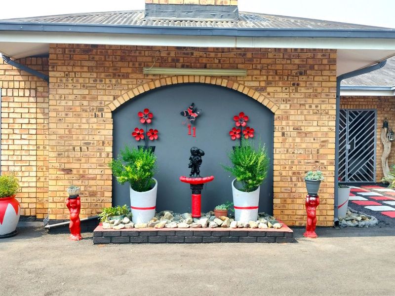 House For Sale in Carletonville Central - Photo 9