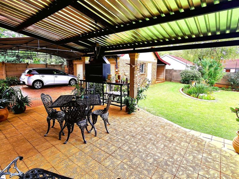 House For Sale in Heuweloord - Photo 3