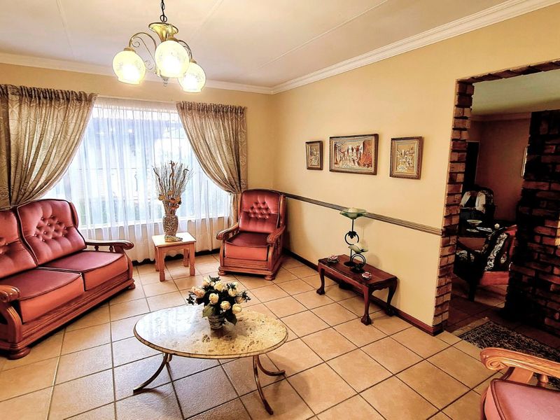 House For Sale in Heuweloord - Photo 4