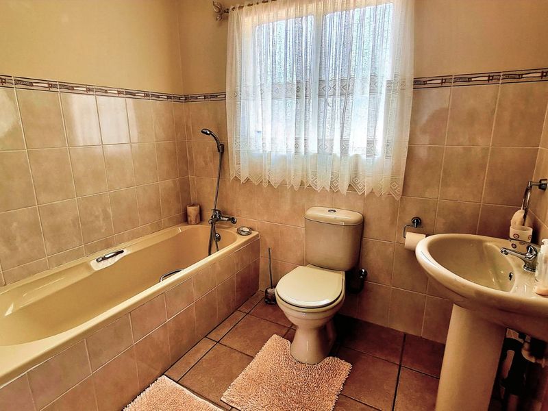 House For Sale in Heuweloord - Photo 5