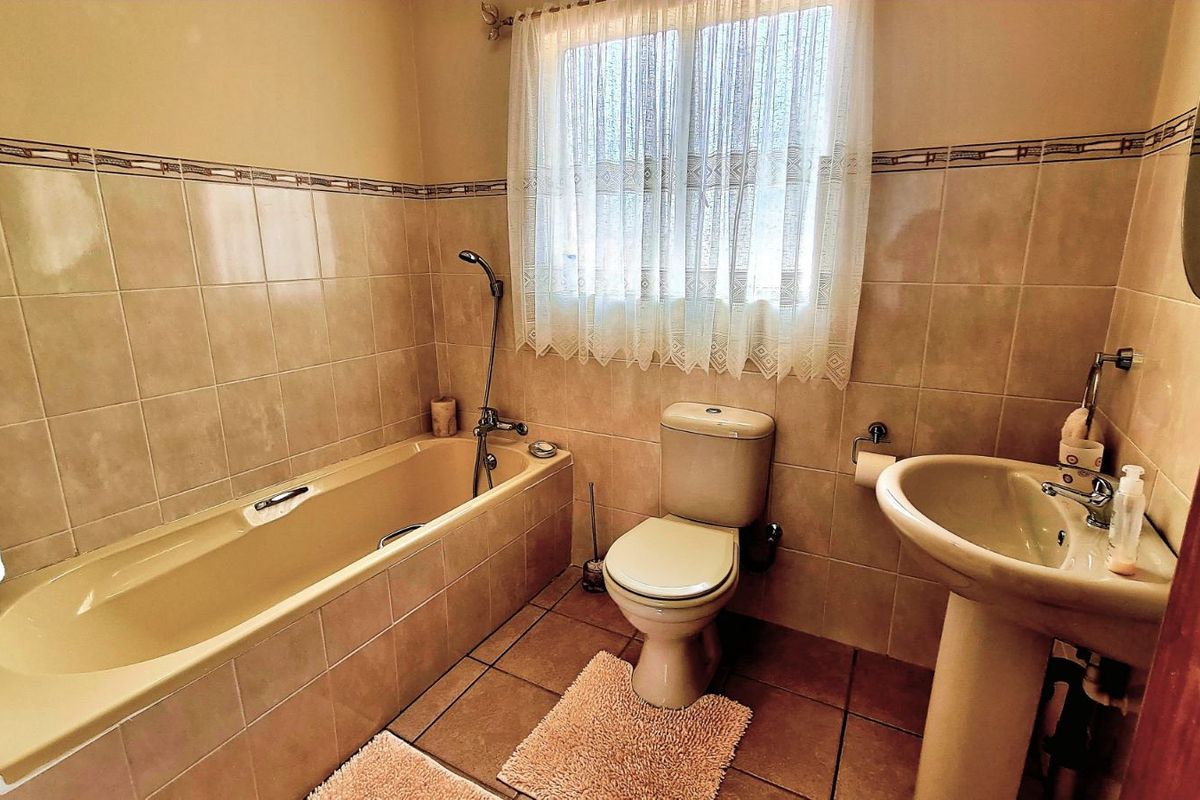 House For Sale in Heuweloord - Photo 5