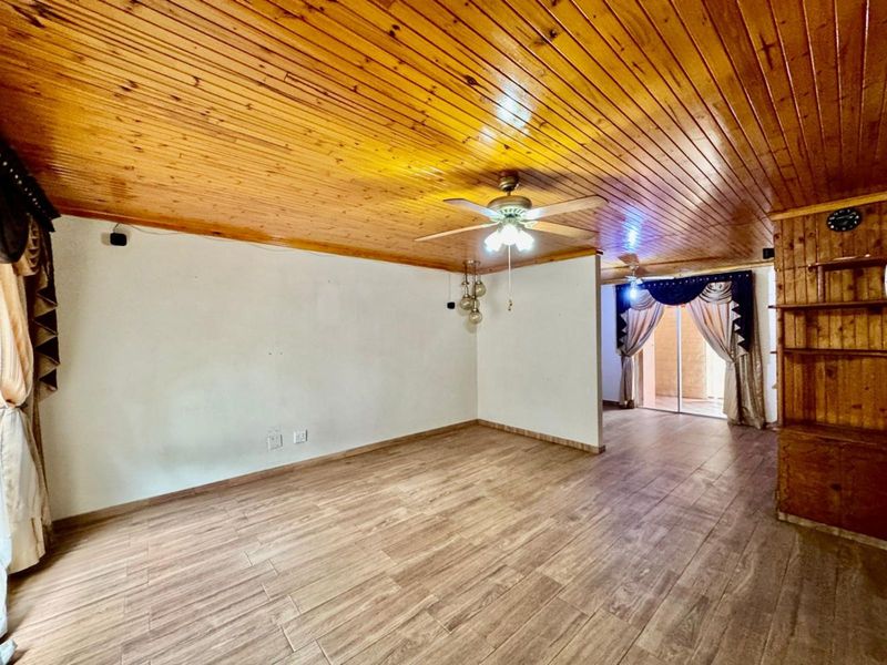 House For Sale in Secunda Central - Photo 3