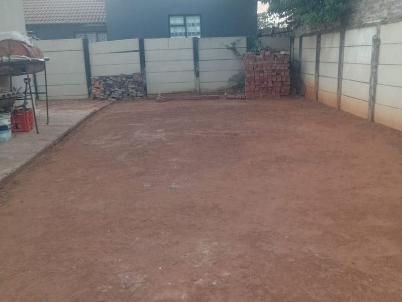 House For Sale in Lenasia Ext 13 - Photo 3