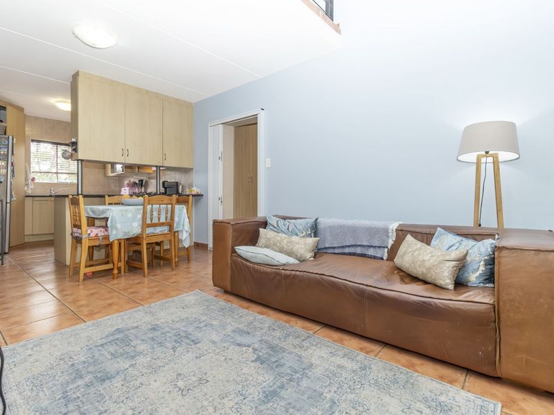 Townhouse For Sale in Randpark Ridge - Photo 9