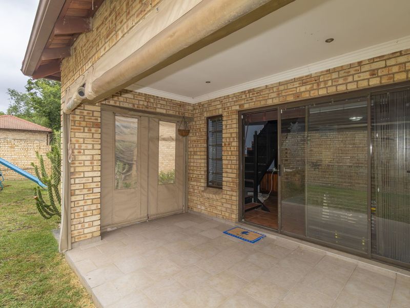 Townhouse For Sale in Randpark Ridge - Photo 7