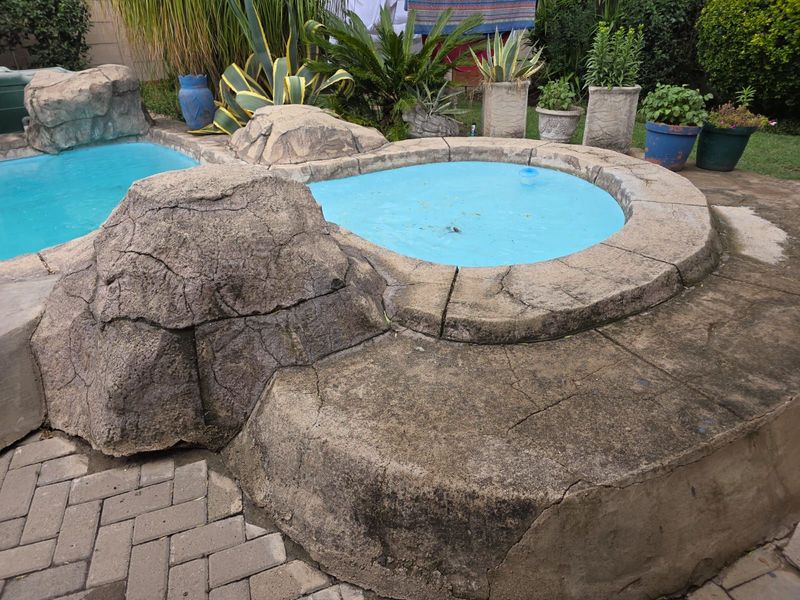 House For Sale in Secunda Central - Photo 3