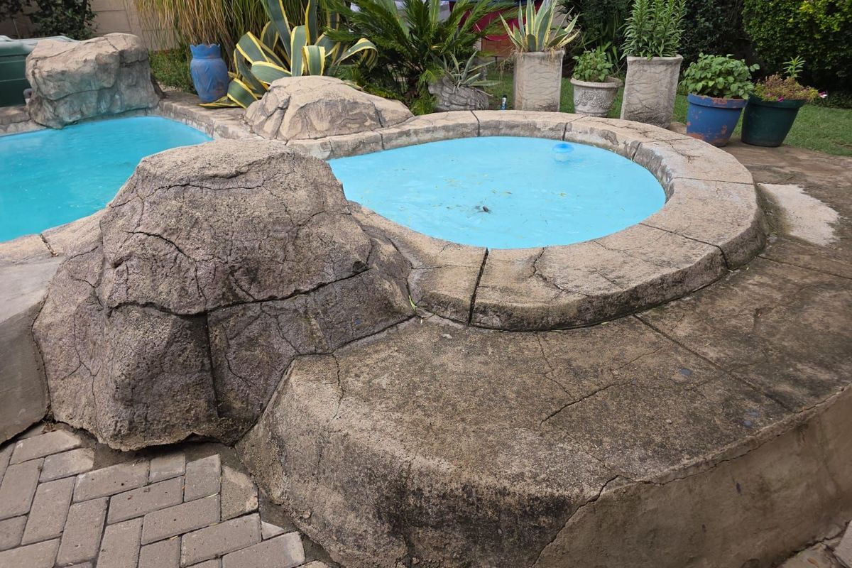 House For Sale in Secunda Central - Photo 3