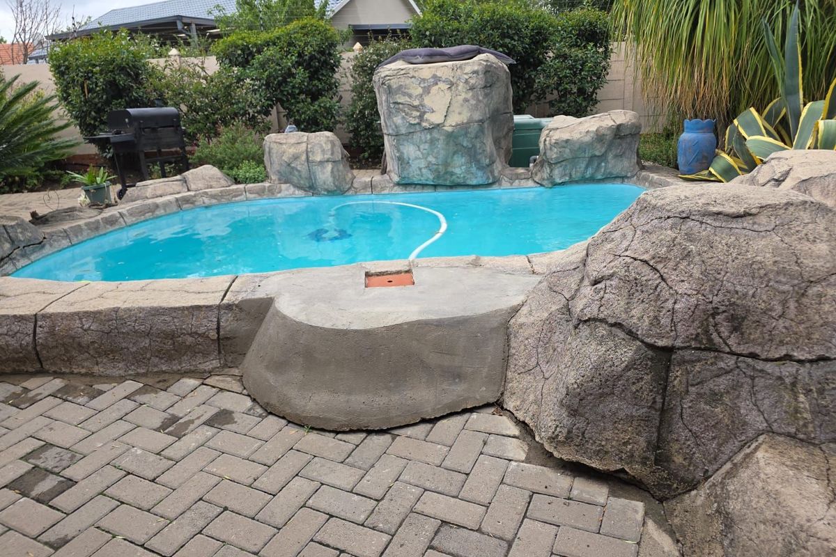 House For Sale in Secunda Central - Photo 4