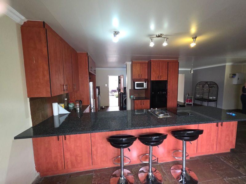 House For Sale in Secunda Central - Photo 6