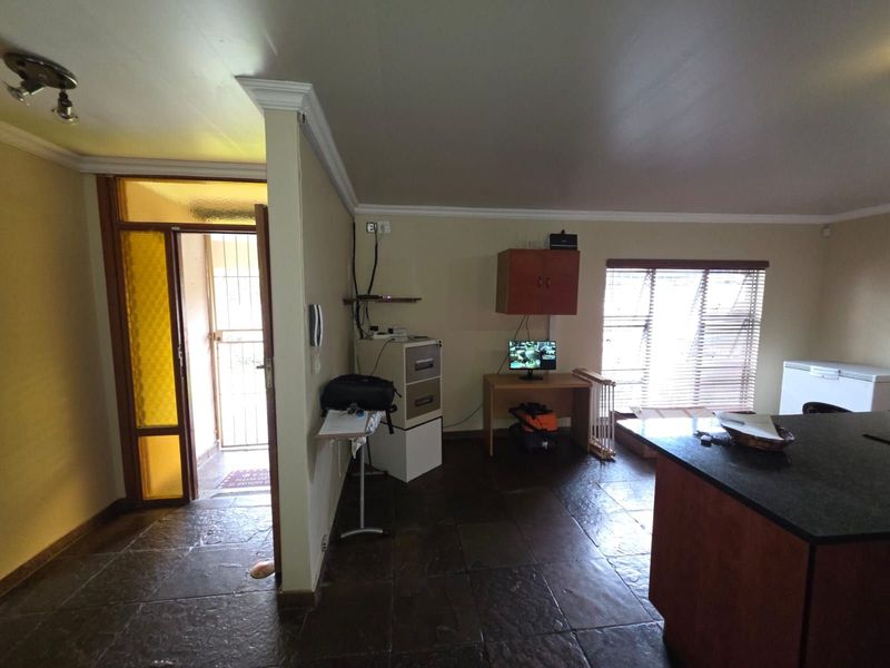 House For Sale in Secunda Central - Photo 7