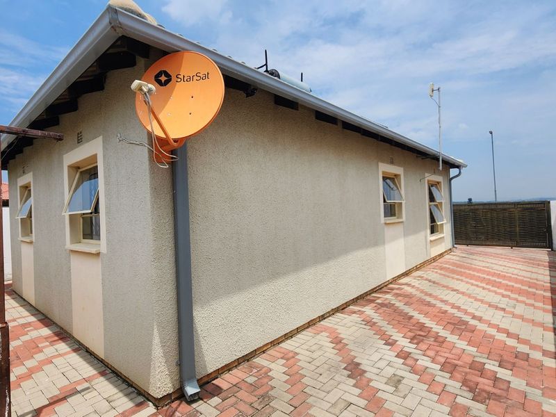 House For Sale in Riverside View - Photo 7
