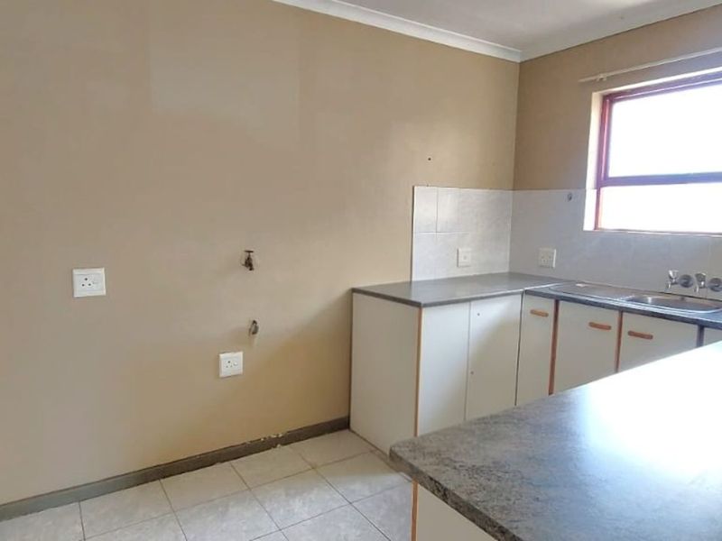 Apartment For Sale in Whispering Pines - Photo 4