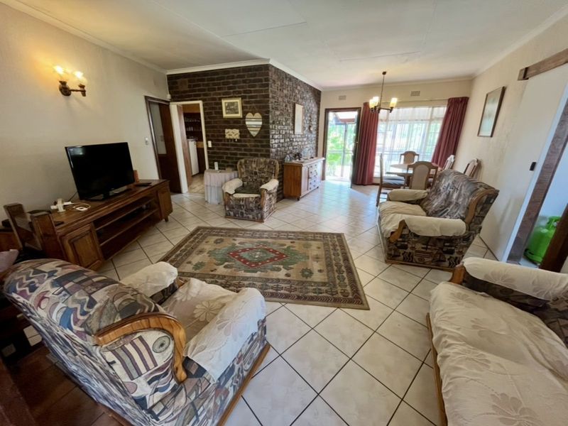 House For Sale in Weltevreden Park - Photo 6