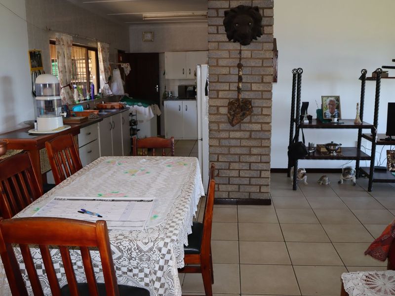 House For Sale in Hibberdene Central - Photo 3