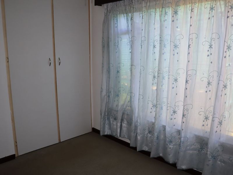 House For Sale in Hibberdene Central - Photo 5