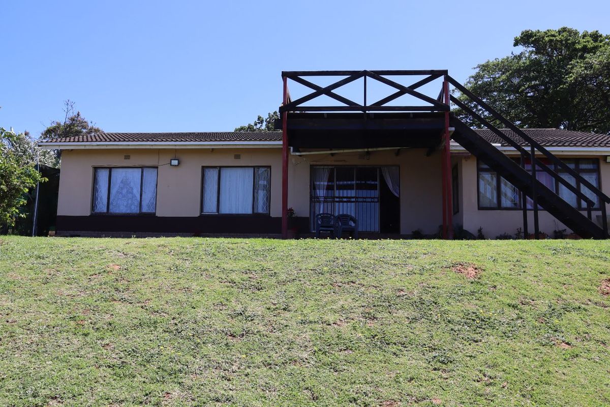 House For Sale in Hibberdene Central - Photo 2