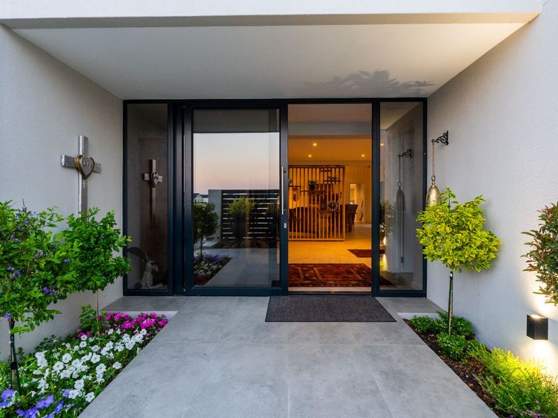 House For Sale in Kingswood Golf Estate - Photo 2