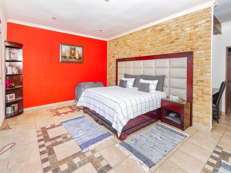 House For Sale in Featherbrooke Estate - Photo 9