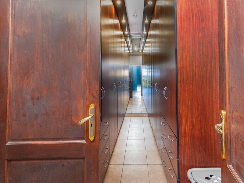 House For Sale in Featherbrooke Estate - Photo 10